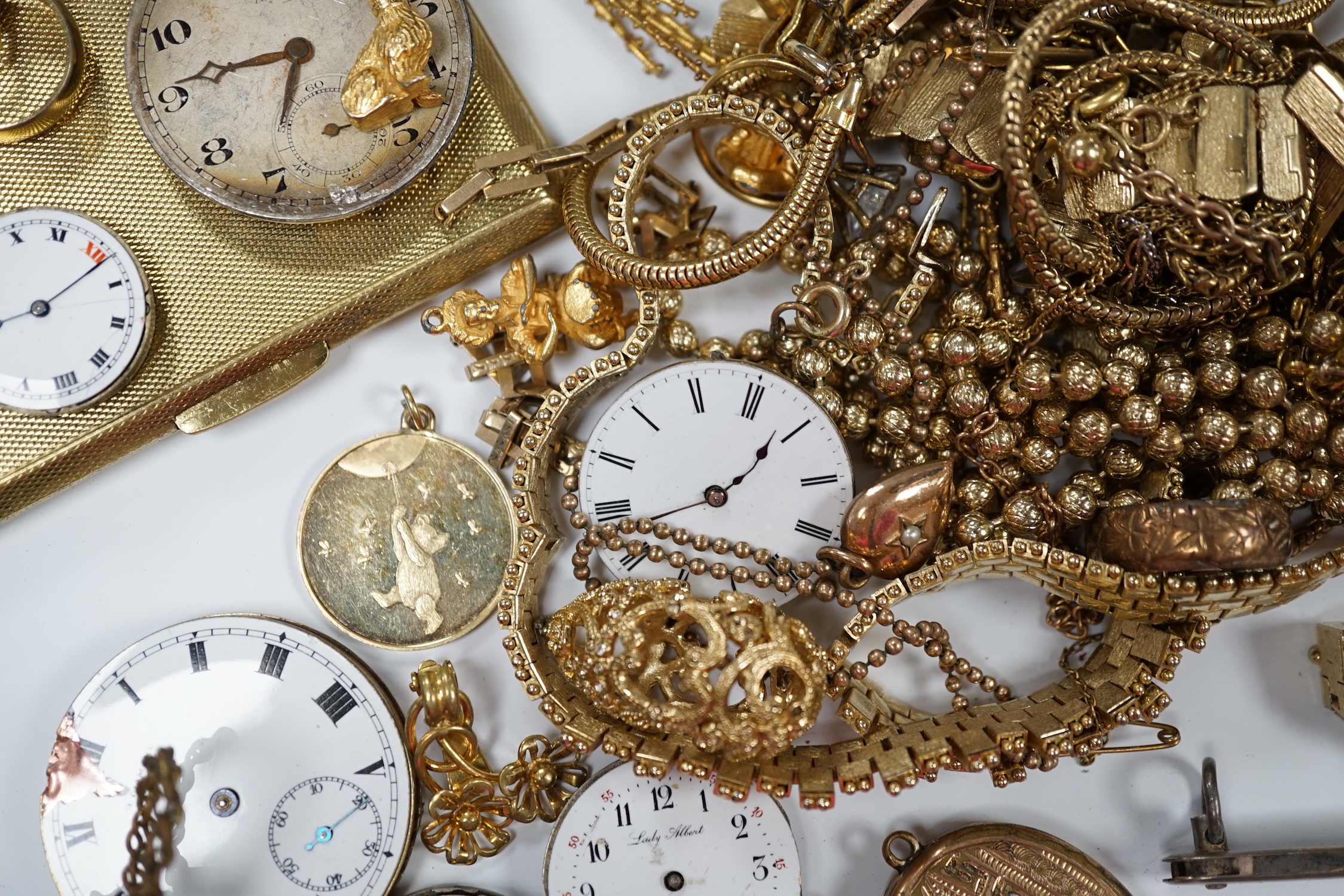 A quantity of assorted costume jewellery.